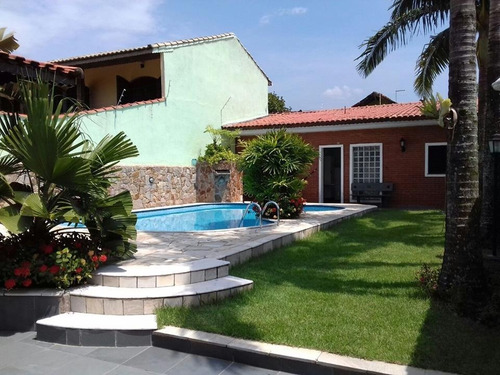 Imagem 20 de 30 de Casa 3 Qtos(2 Suítes), Sala De Estar/tv E Sala De Jantar, Área De Lazer Coberta C/churrasqueira, Forno Etc, Jardins. Edícula Com 2 Qtos Wc Cozinha, Piscina Ampla Em Curvas - Jardins $ 800.mil