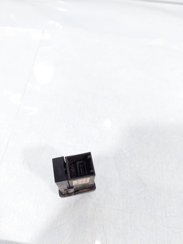 Entrada Adaptador Usb Toyota Hilux 861900k010 (Usado)