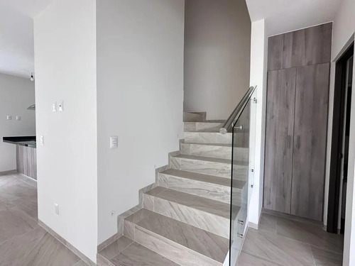 Casa C/ Terraza Y Jardin En Renta En Residencial Laureles Lifestyle Parque Bicentenario Camino A San Lorenzo 1900n