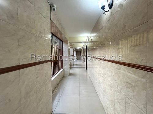 Raiza Suárez Vende Apartamento En Centro Barquisimeto Lara