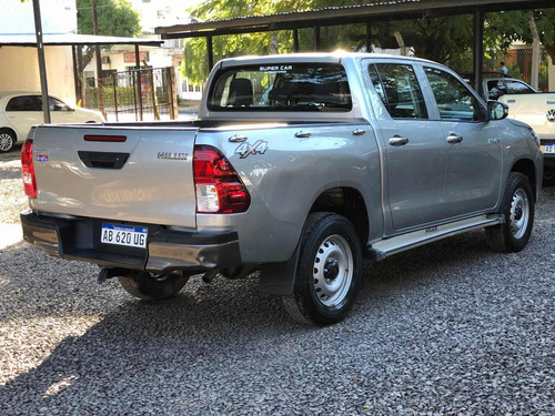 Toyota Hilux 2.4 Cd Dx 150cv 4x4 2017