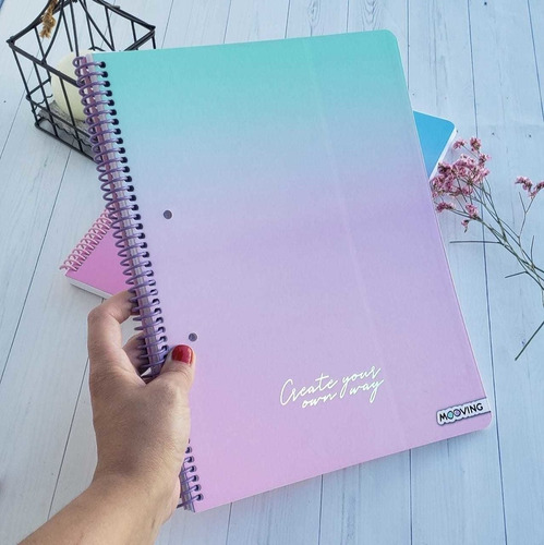 Imagen 1 de 3 de Cuaderno Universitario Mooving Pastel 80 Hojas Cuadriculadas