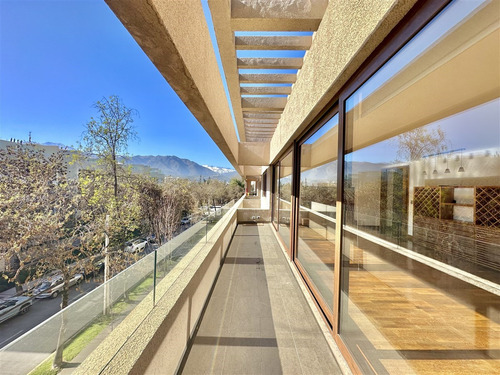 Penthouse Dúplex: El Rodeo / Clínica Alemana