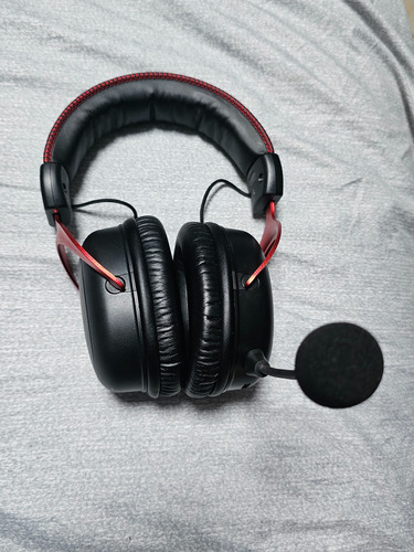 Audifonos Inalambricos Hyperx Cloud 2 Ps5 Rojo Negro (Usado)