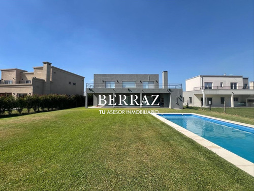 Casa Venta 3 Dormitorios Barrio El Trebol Lote De 961 M2 Haras Santa Maria Escobar