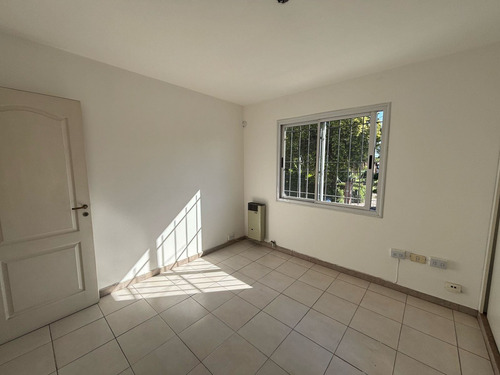 Villa Allende Centro, Alquiler Dúplex Dos Dormitorios, Con Cochera