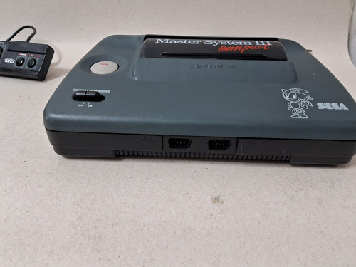 Master System 3 Compact Console Com Sonic The Hedgehog (Usado)