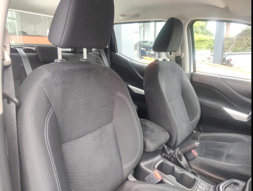 Nissan NP300 2.5 SE Paq Seguridad Mt