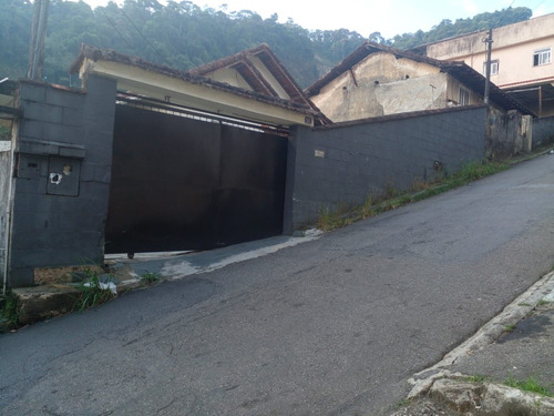 Casa 2 Qts Próximo A Praça Pasteur