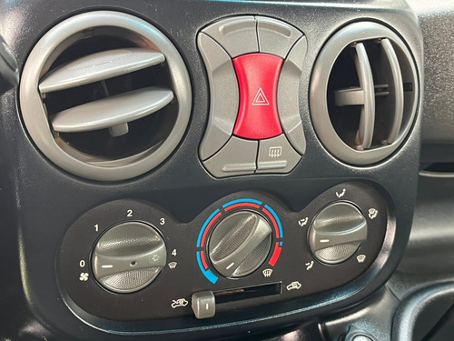 Fiat Doblo 1.8 MPI ESSENCE 7L 16V FLEX 4P MANUAL
