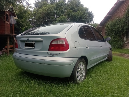 Renault Mégane Unique Hatchback 1.6 16v