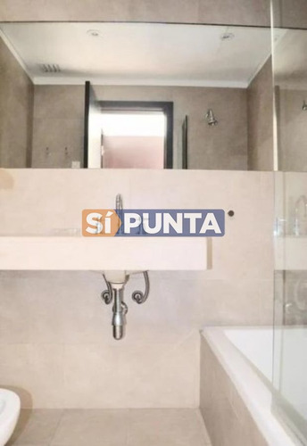 Imagen 10 de 16 de Apartamento De 3 Dormitorios Y Dependencia En Venta - La Barra
