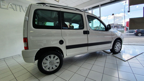 Imagen 3 de 15 de Berlingo Multispace Hdi 92 Xtr