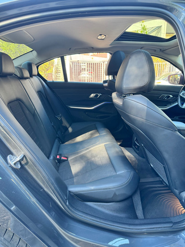 BMW Serie 3 3.0 330i Sedan Sport Line Shadow
