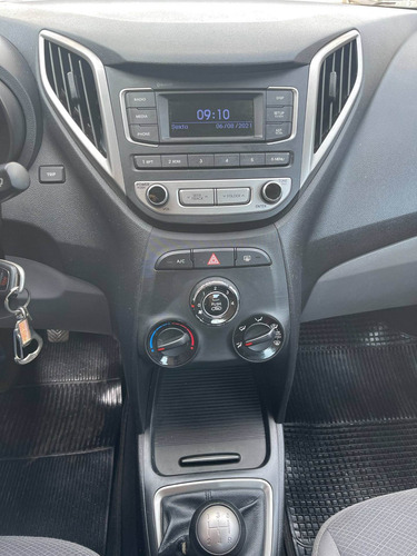 Imagem 5 de 8 de Hyundai Hb20s 1.0 Comfort Plus 12v Flex 4p Manual