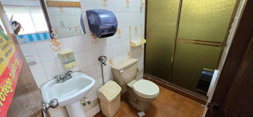 Alquiler De Casa Para Unidad Educativa En La 4 Av. De Prebo