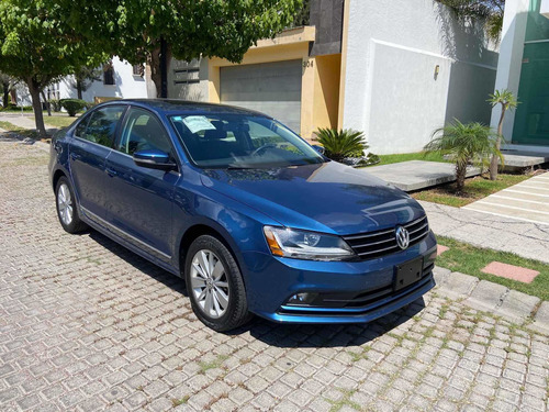 Imagen 2 de 11 de Volkswagen Jetta 2018 2.5 Comfortline Tiptronic At