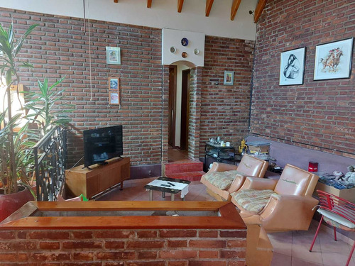 Venta Casa 5 Ambientes Con Cochera En Don Bosco