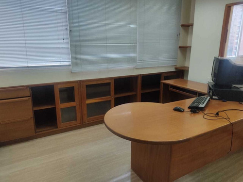 Imagen 26 de 29 de Vendo/alquilo Oficina 542 M2 Sabana Grande 4955