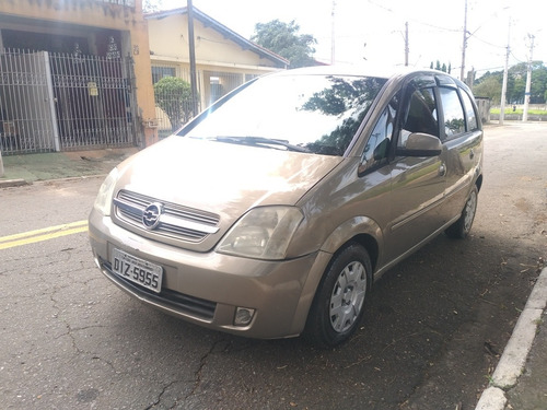 Imagem 1 de 15 de Ford Fiesta Sedan 2007 1.0 Personnalité 4p