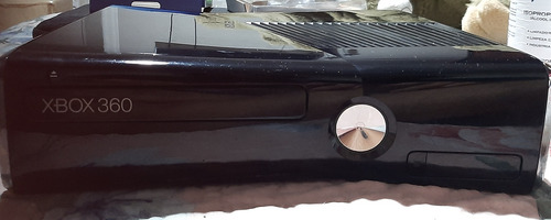 Xbox 360 Slim Rgh 2.0 250 Gb Black Glossy 220v C/acessórios Preto