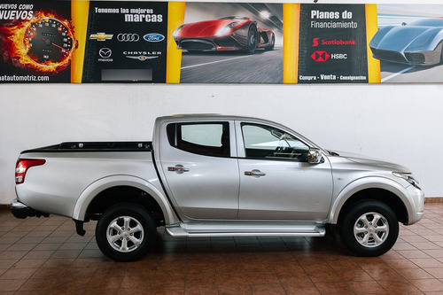 Mitsubishi L200 2.4 Cabina Doble 4x2 Mt