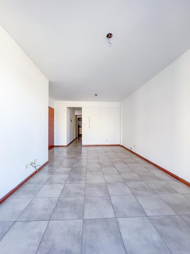 Imagen 6 de 26 de Departamento 2 Dormitorios.balcón Al Frente. Cocina Separada A Pasos De Av. Pellegrini