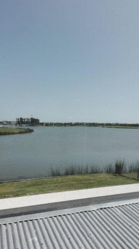 Casa Al Lago En Ventas En Puertos - Muelles