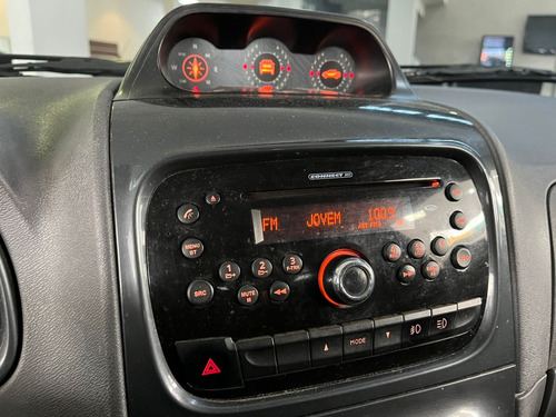 Fiat Strada 1.8 MPI ADVENTURE CD 16V FLEX 3P MANUAL