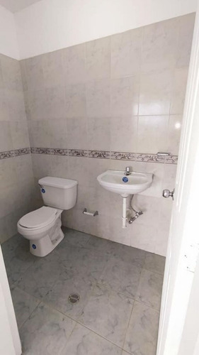 Oficina En Alquiler En El Edificio Las Pilas