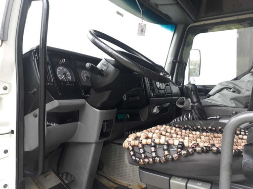 Imagem 6 de 8 de Volvo Vm 23-210 6x2r