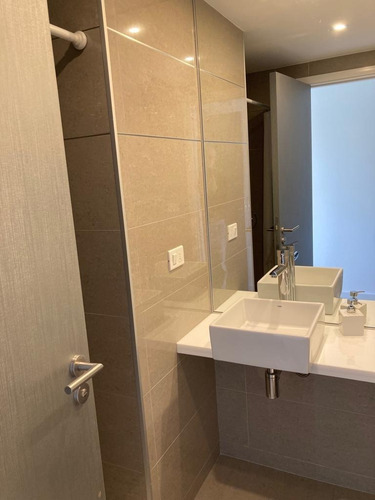 Imagen 6 de 13 de Excelente Apartamento, Generosas Vistas, Muy Buen Emplazamiento