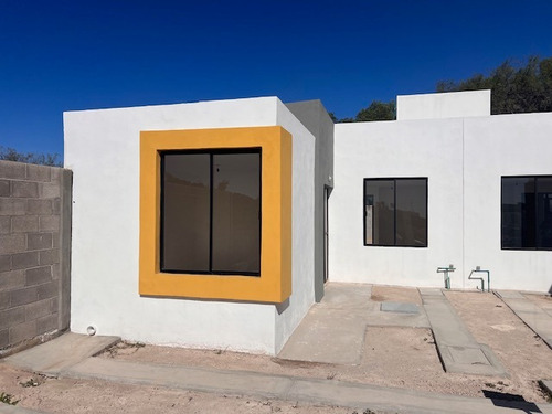 Casa En Venta, En Los Gómez Soledad De Graciano Sanchez, S.l.p. Muy Cerquita De Carretera A Rio Verdey El Colegio Valldolid.