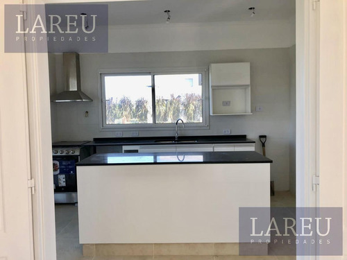 Imagen 4 de 26 de Casa En Venta - Barrio El Canton
