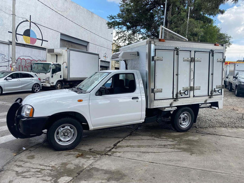 Imagen 3 de 13 de Nissan Np300 Refrigerada 2.4 Lts