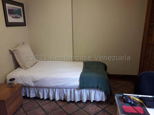 Town House En Venta 23-23344 En Oripoto