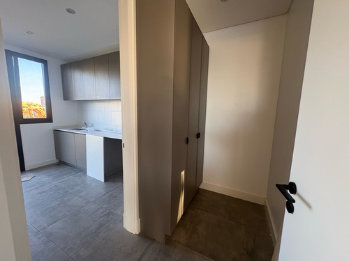 Casa En Alquiler Con Amarras - El Naudir