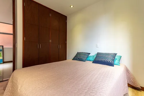 Apartamento En Arriendo En Loma Del Escobero. Cod A23971