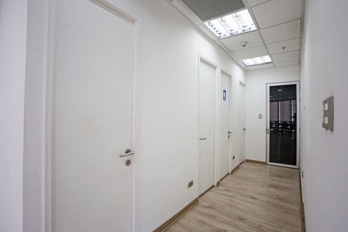 Oficina En Venta De 1 Privado En Las Condes