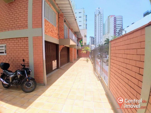 Imagem 13 de 21 de Casa Com 6 Dormitórios À Venda, 344 M² Por R$ 4.260.000,00 - Centro - Balneário Camboriú/sc - Ca0282