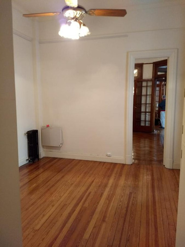 Venta Departamento 5 Amb. En Congreso De Categoría