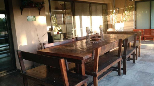 Hermosa Casa Al Rio Totalmente Arbolada