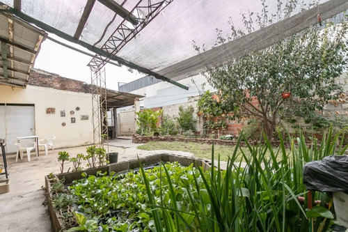 V. Libertad Casa 4 Amb. S/lote 8,66 X 43,95. Apto Crédito! Gran Oportunidad!