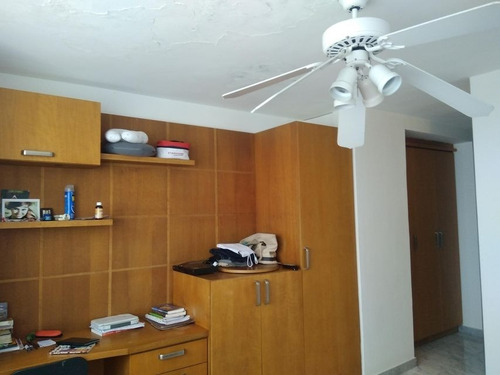Imagen 4 de 18 de Eloisa Mejia Rentahouse Vende Townhouse En El Parral Valencia 22-9386