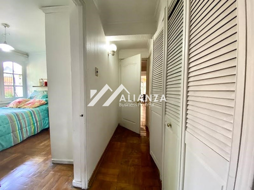 Gran Casa Familiar Con Excelente Ubicación