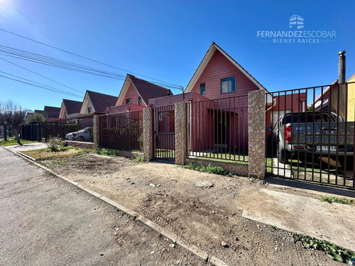 San Felipe - Vende Casa De Dos Pisos 3d 2b 1e- Cond La Troya