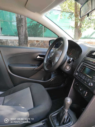 Imagen 5 de 6 de Volkswagen Vento Std