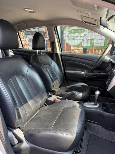 Nissan Versa 1.6 Exclusive L4 At