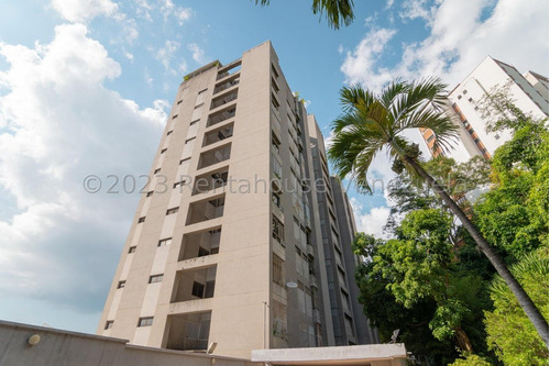 Apartamento En Venta En Las Mesetas De Santa Rosa De Lima Caracas 24-8932