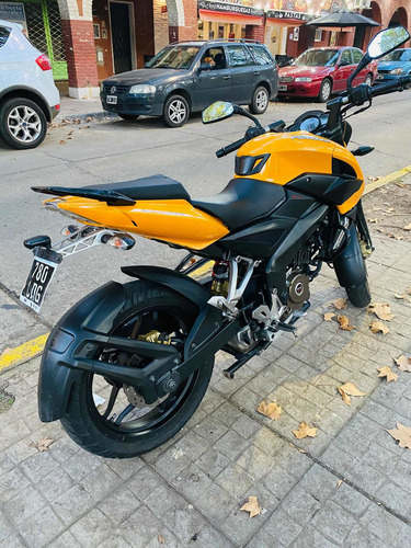 Bajaj Ns200